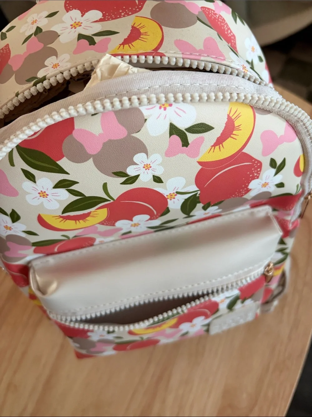 Disney Bioworld Minnie Mouse Peach Backpack